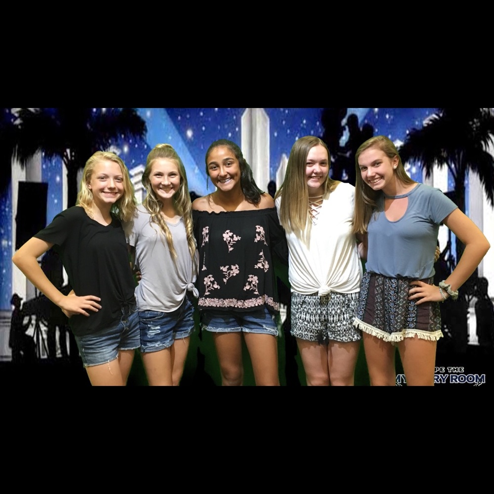 Meet your Posher, Iskra